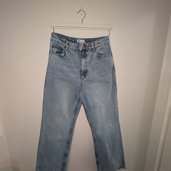 ZARA - HiRise Wide Leg Jeans - Picture 10 of 12